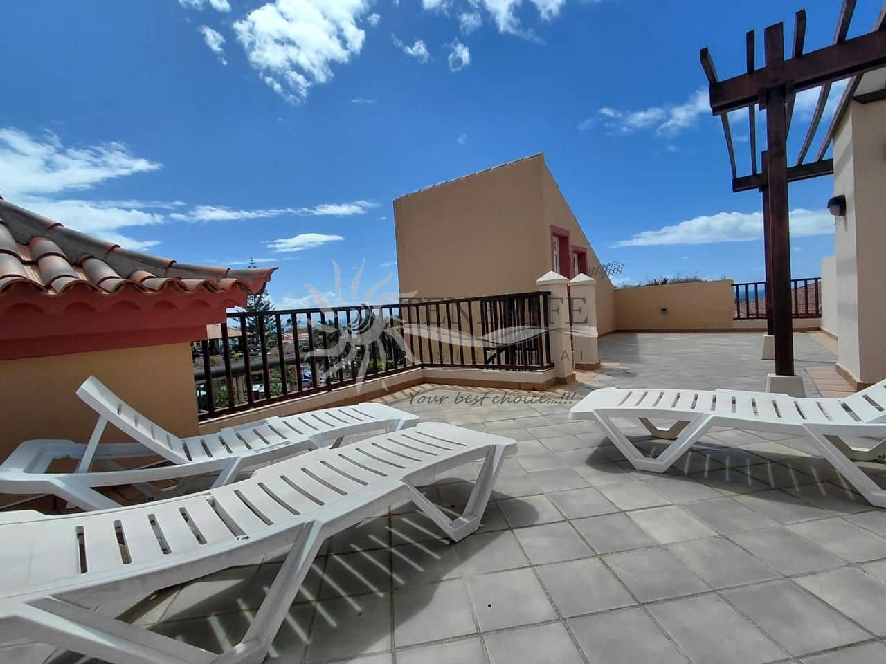 2 soverom Leilighet til salgs i Costa Adeje med garasje - € 750 000 (Ref: 9758184)