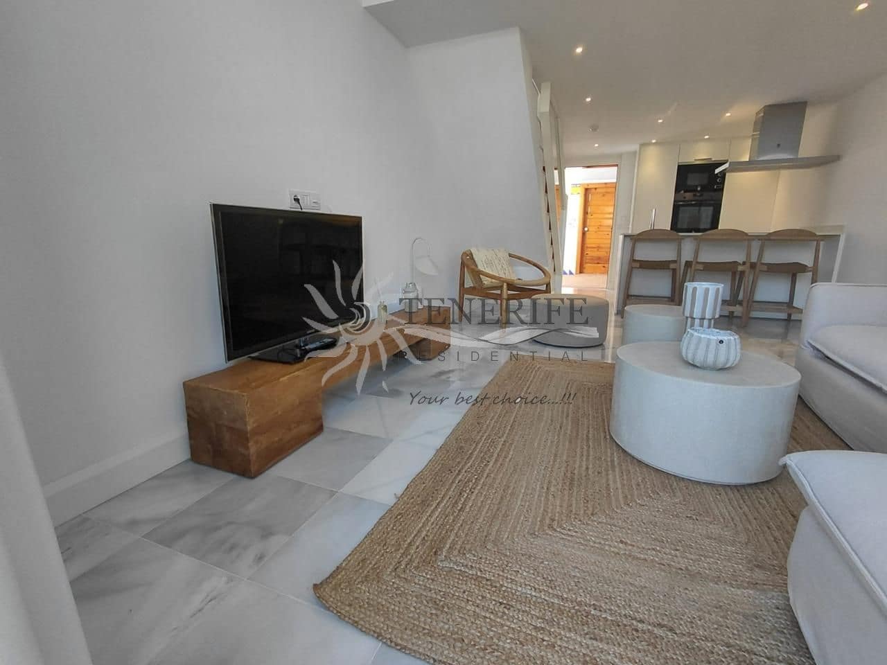 Piso de 2 habitaciones en Playa de las Americas en venta - 1.360.000 € (Ref: 9758185)
