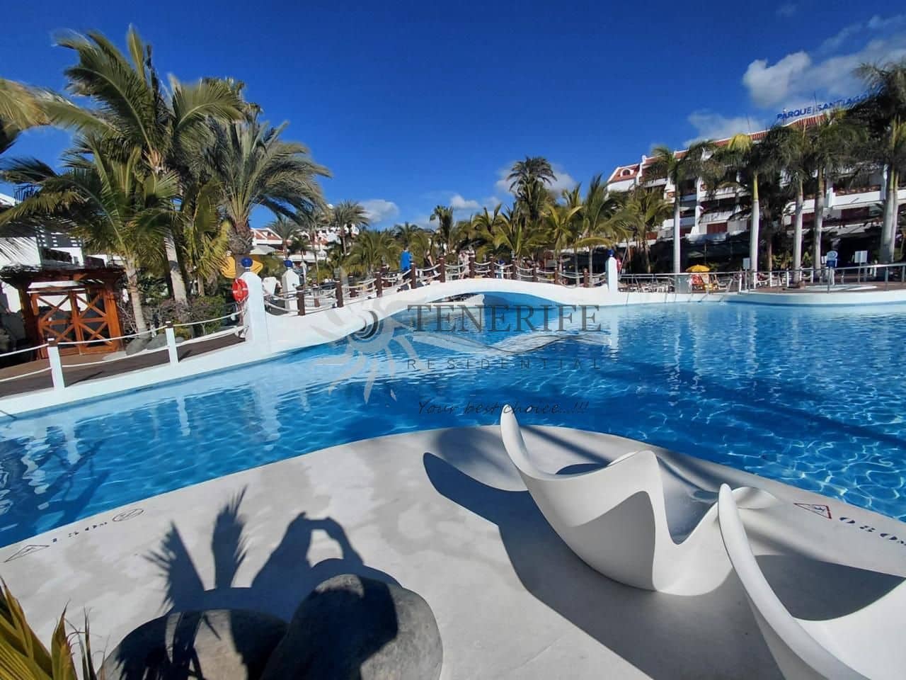 Piso de 2 habitaciones en Playa de las Americas en venta - 1.360.000 € (Ref: 9758185)