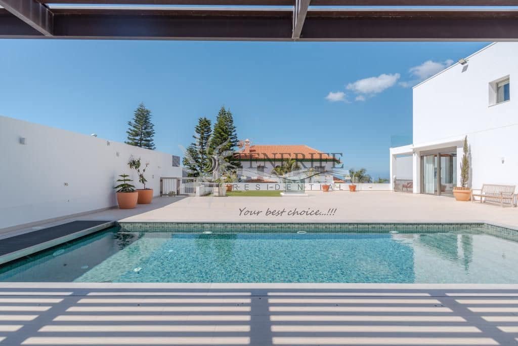 Chalet de 5 habitaciones en Costa Adeje en venta con piscina garaje - 2.100.000 € (Ref: 9788015)