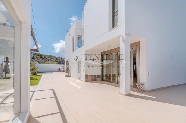 Chalet de 5 habitaciones en Torviscas Centro y Alto, Adeje en venta con piscina garaje - 2.100.000 € (Ref: 9788015)