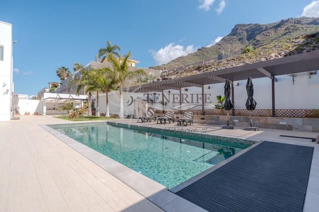 Chalet de 5 habitaciones en Torviscas Centro y Alto, Adeje en venta con piscina garaje - 2.100.000 € (Ref: 9788015)