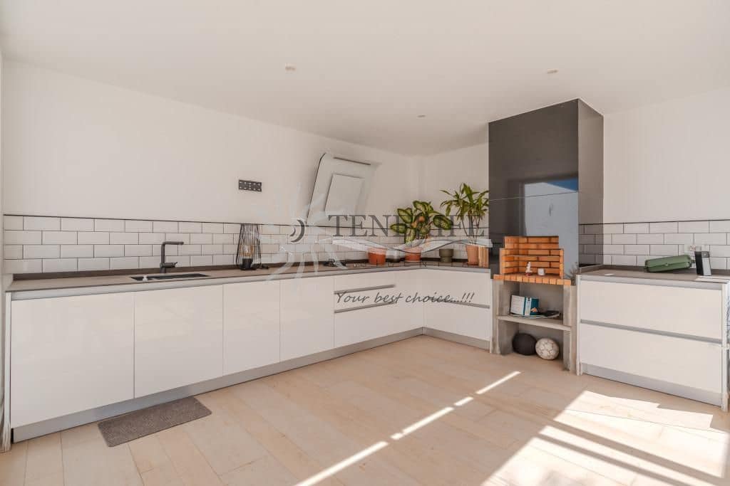 Chalet de 5 habitaciones en Costa Adeje en venta con piscina garaje - 2.100.000 € (Ref: 9788015)