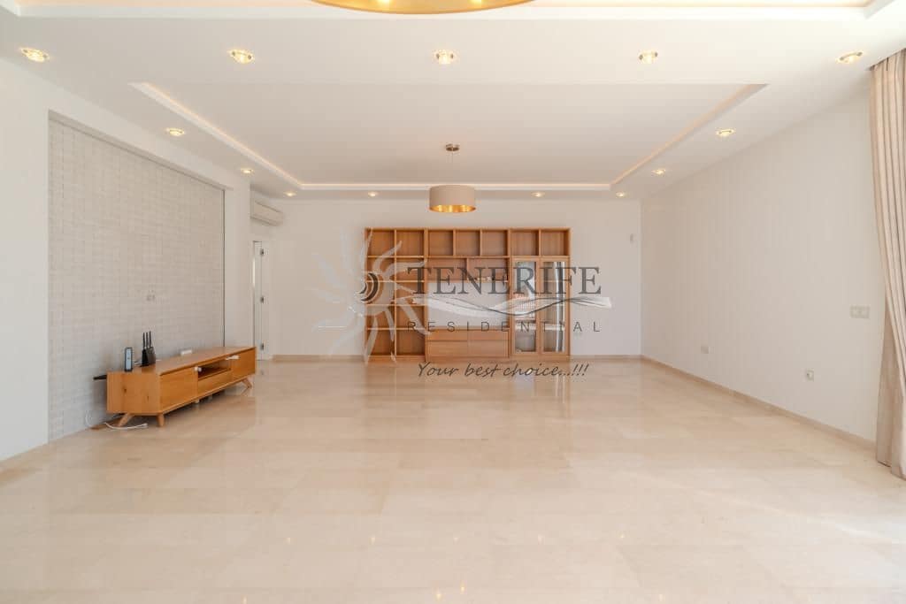 Chalet de 5 habitaciones en Costa Adeje en venta con piscina garaje - 2.100.000 € (Ref: 9788015)