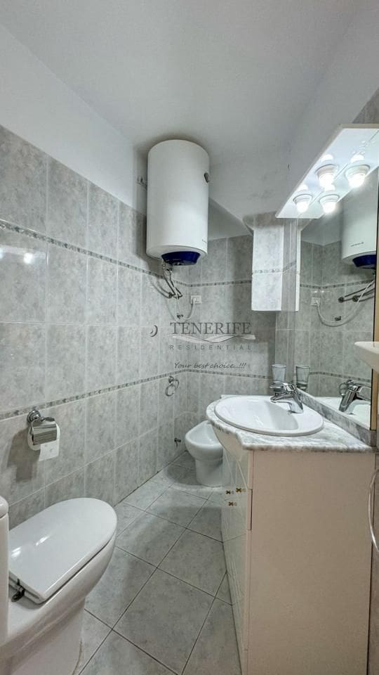 2 soverom Leilighet til salgs i Los Cristianos med garasje - € 650 000 (Ref: 9795105)