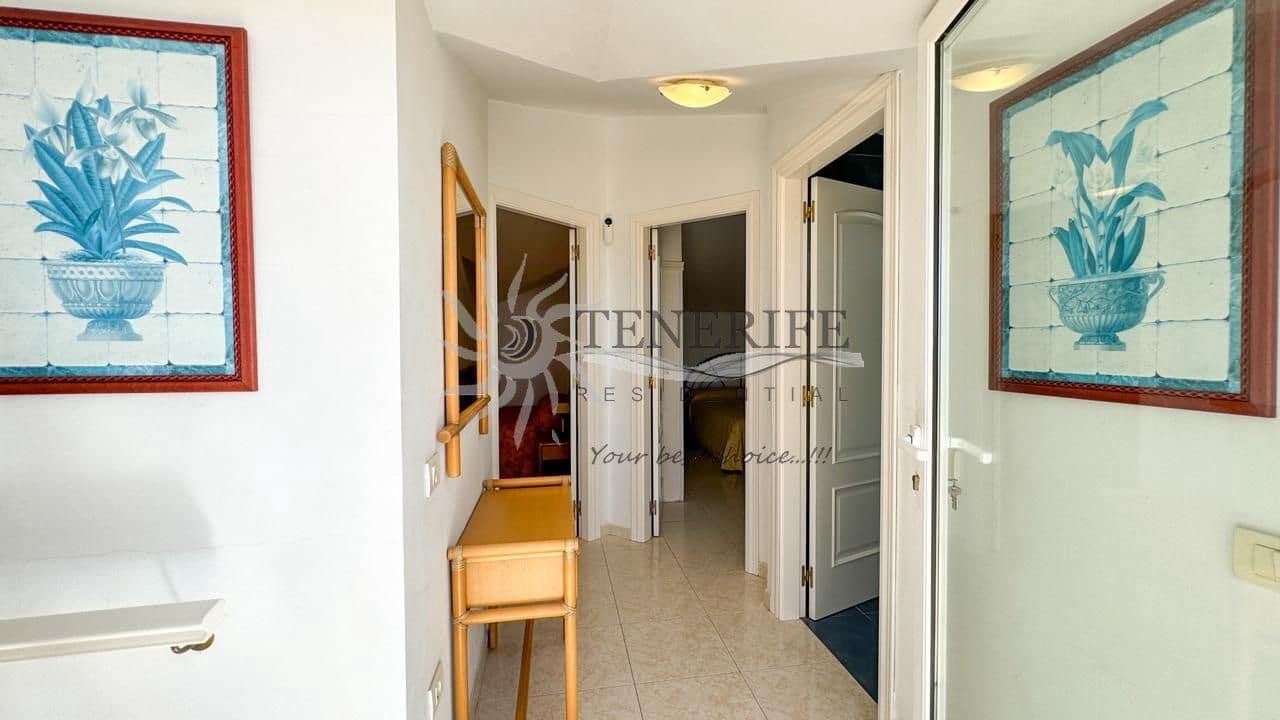 2 soverom Leilighet til salgs i Los Cristianos med garasje - € 650 000 (Ref: 9795105)