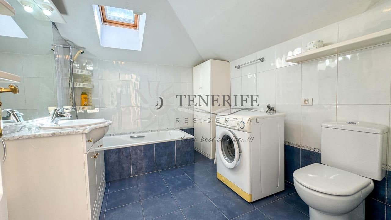 2 soverom Leilighet til salgs i Los Cristianos med garasje - € 650 000 (Ref: 9795105)