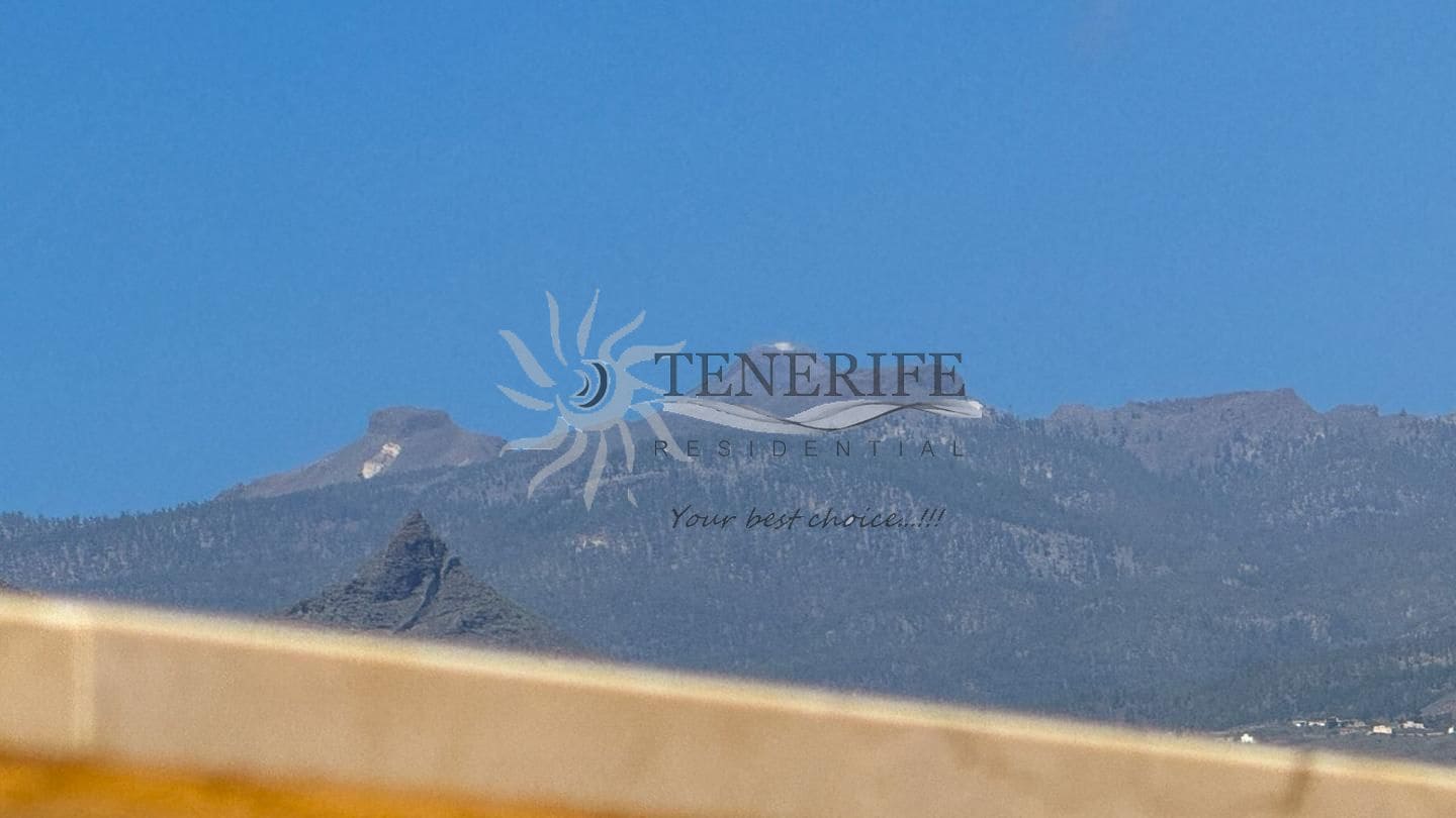 2 soverom Leilighet til salgs i Los Cristianos med garasje - € 650 000 (Ref: 9795105)