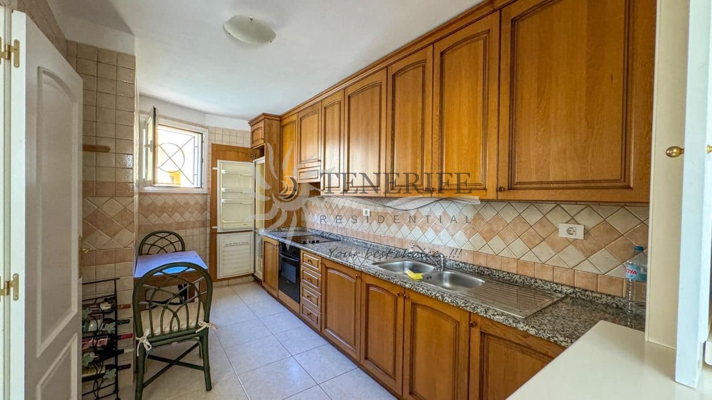 2 soverom Leilighet til salgs i Los Cristianos med garasje - € 650 000 (Ref: 9795105)