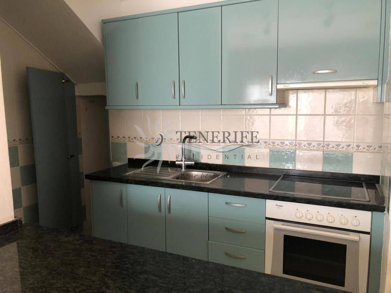 2 chambre Appartement à vendre à San Isidro de Abona avec garage - 215 250 € (Ref: 9798544)