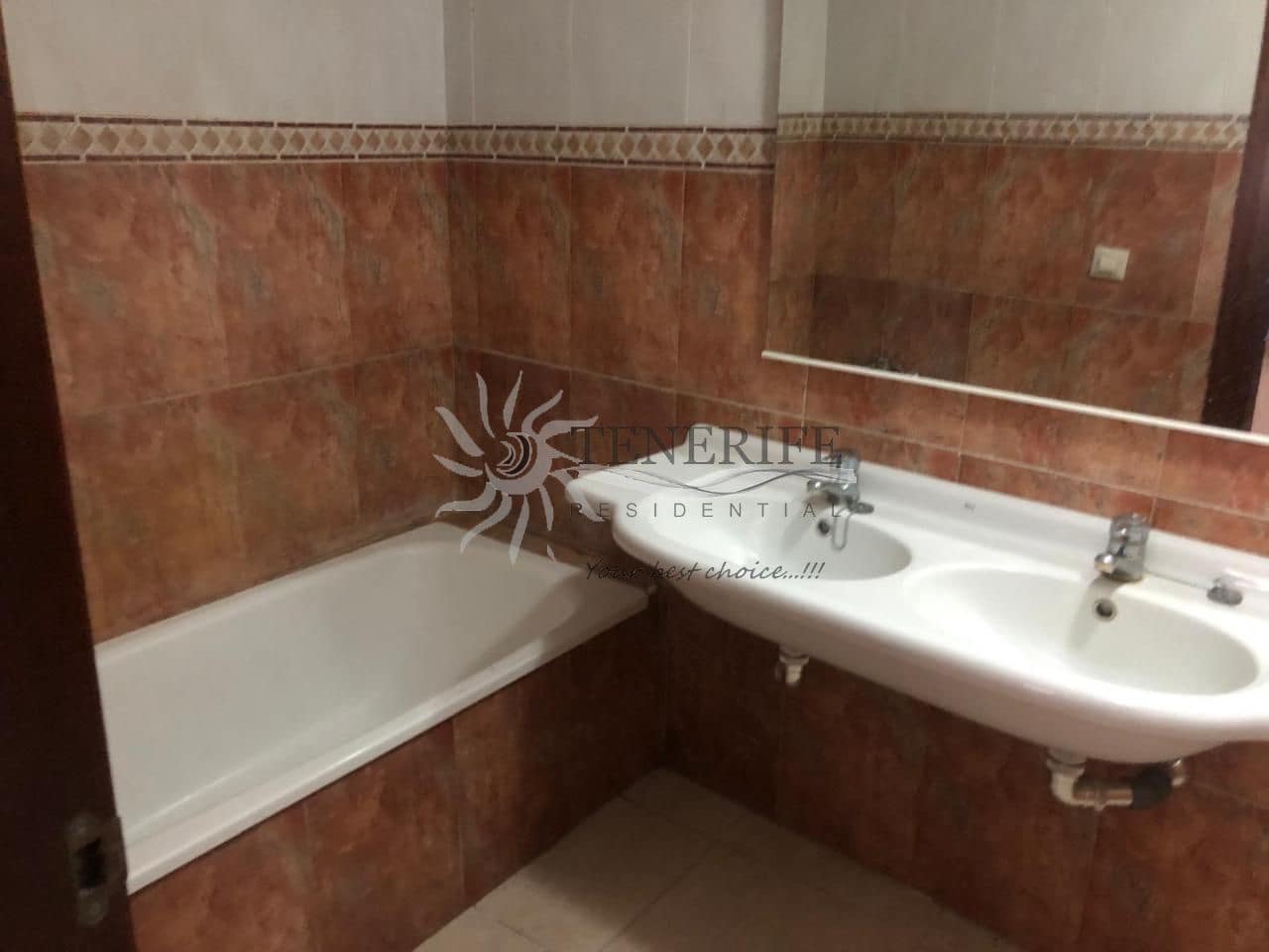 2 chambre Appartement à vendre à San Isidro de Abona avec garage - 215 250 € (Ref: 9798544)