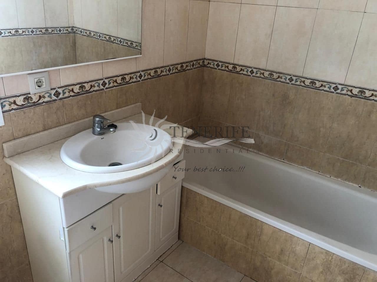 2 chambre Appartement à vendre à San Isidro de Abona avec garage - 215 250 € (Ref: 9798544)