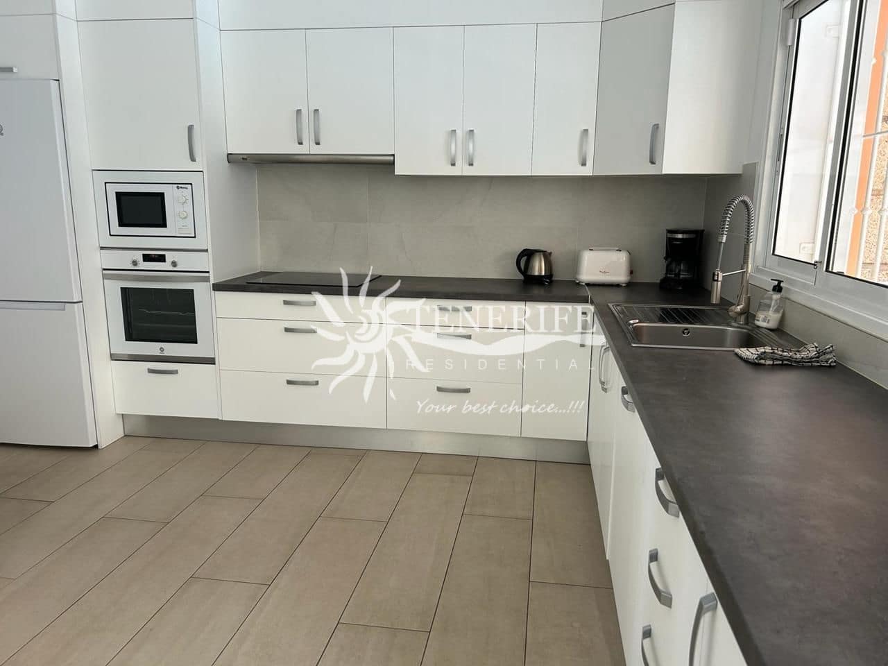 4 sypialnia Willa na sprzedaż w El Madronal z garażem - 1 390 000 € (Ref: 9807217)