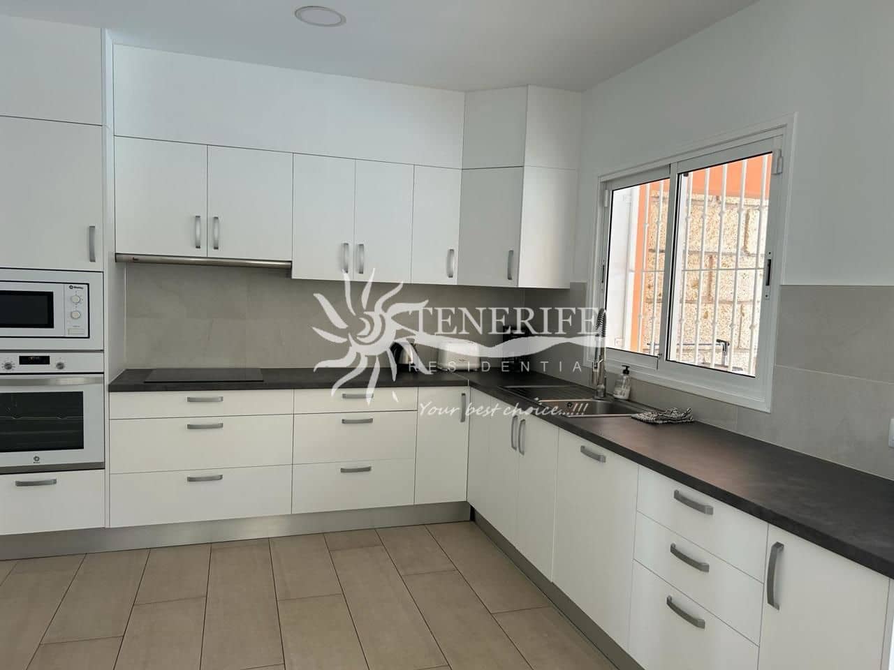 4 sypialnia Willa na sprzedaż w El Madronal z garażem - 1 390 000 € (Ref: 9807217)