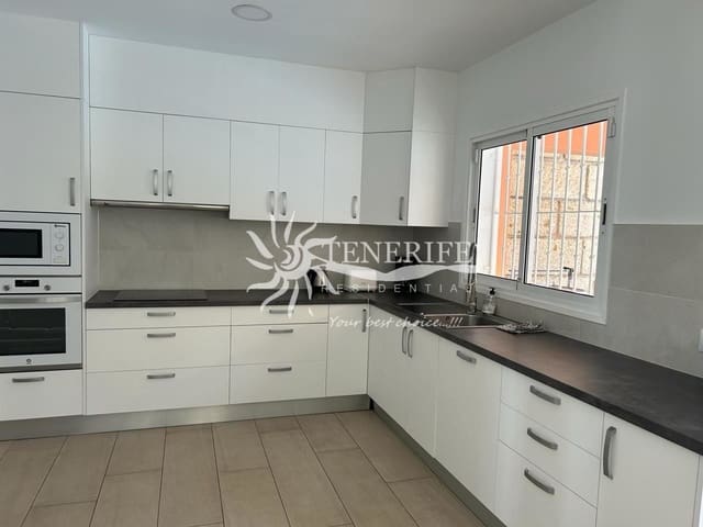 4 sypialnia Willa na sprzedaż w El Madroñal, Adeje z garażem - 1 390 000 € (Ref: 9807217)