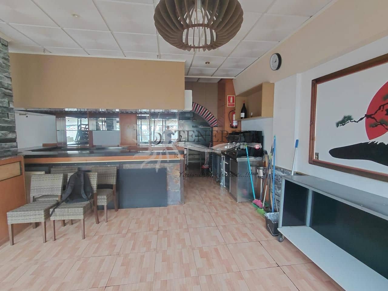 1 bedroom Business for sale in Los Cristianos - € 400,000 (Ref: 9807222)