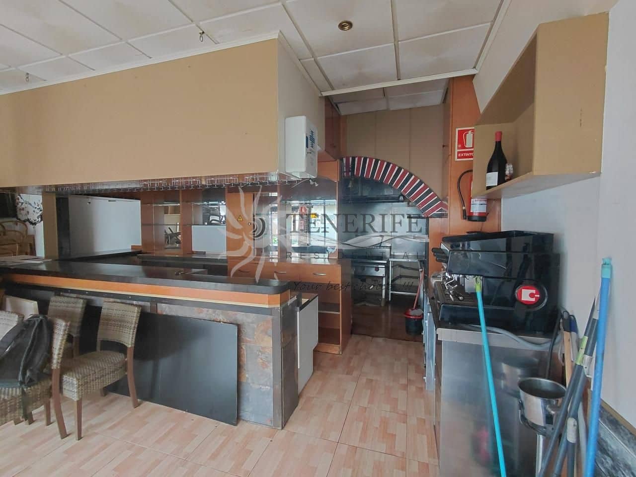 1 bedroom Business for sale in Los Cristianos - € 400,000 (Ref: 9807222)