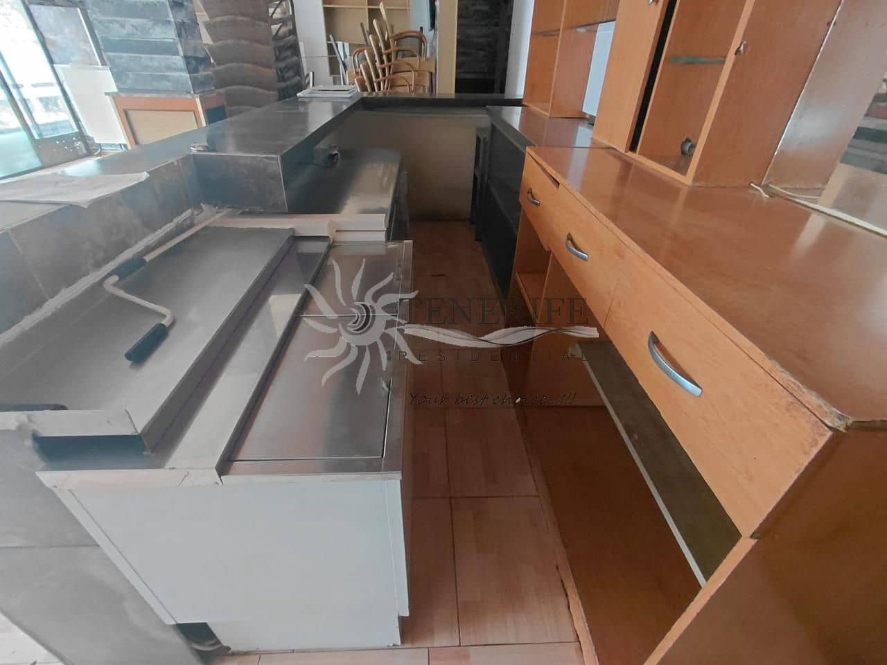 1 bedroom Business for sale in Los Cristianos - € 400,000 (Ref: 9807222)