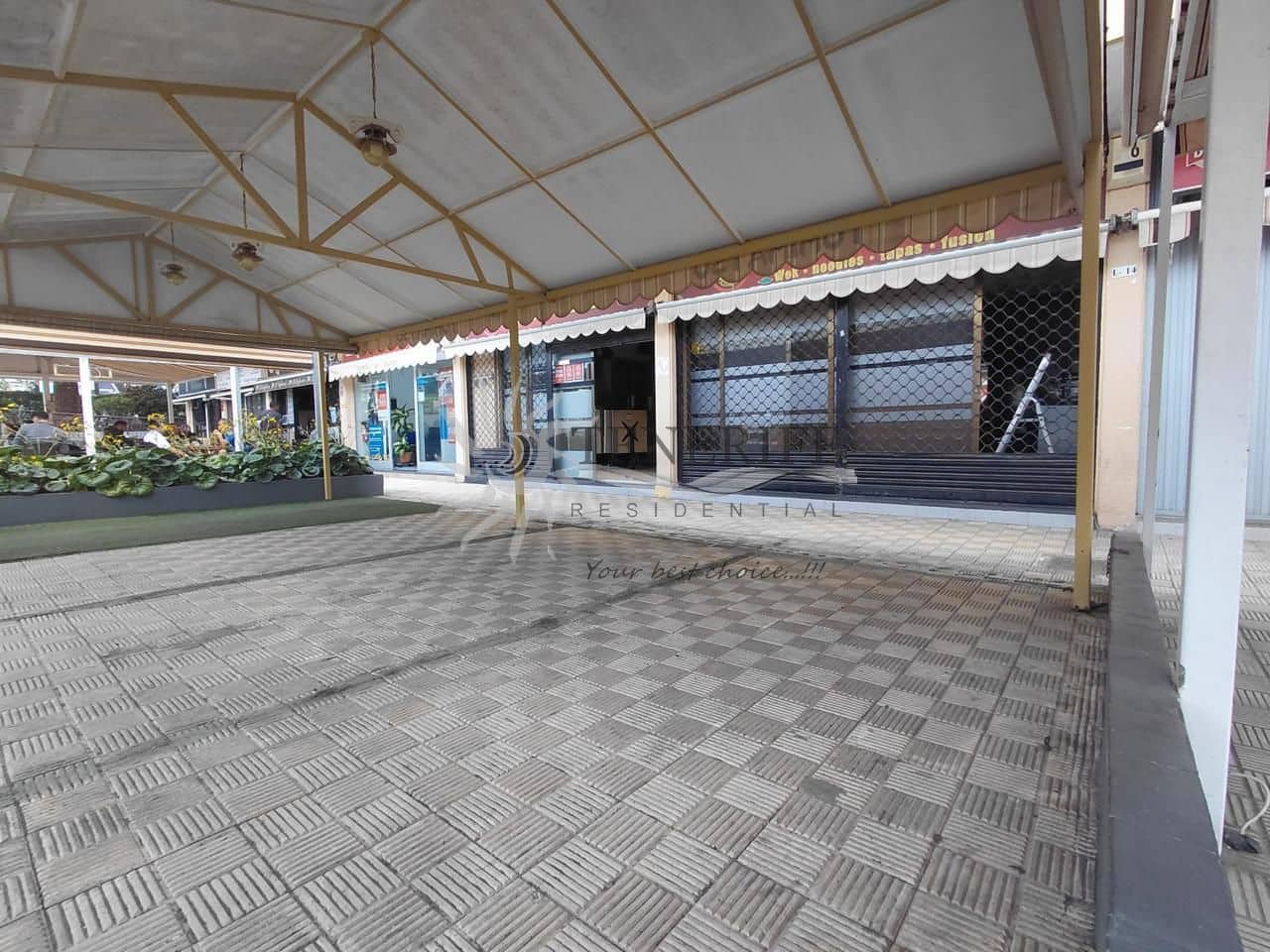 1 bedroom Business for sale in Los Cristianos - € 400,000 (Ref: 9807222)