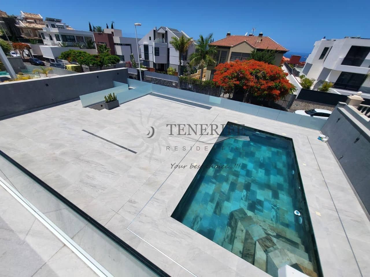 4 bedroom Villa for sale in Costa Adeje with pool garage - € 1,800,000 (Ref: 9807225)