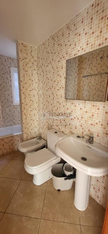 3 slaapkamer Villa te koop in Costa Adeje met zwembad garage - € 850.000 (Ref: 9807228)