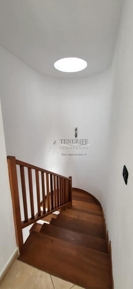 3 slaapkamer Villa te koop in Costa Adeje met zwembad garage - € 850.000 (Ref: 9807228)