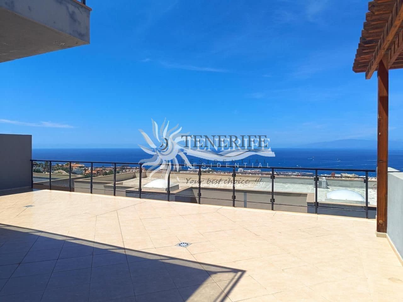 3 slaapkamer Villa te koop in Costa Adeje met zwembad garage - € 850.000 (Ref: 9807228)