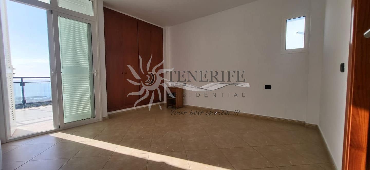 3 slaapkamer Villa te koop in Costa Adeje met zwembad garage - € 850.000 (Ref: 9807228)
