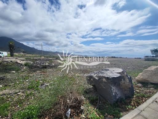 Rakentamaton maa myytävänä paikassa Adeje - 2 000 000 € (Ref: 9807229)