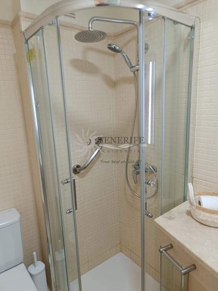 3 bedroom Flat for sale in Los Gigantes with garage - € 525,000 (Ref: 9807232)