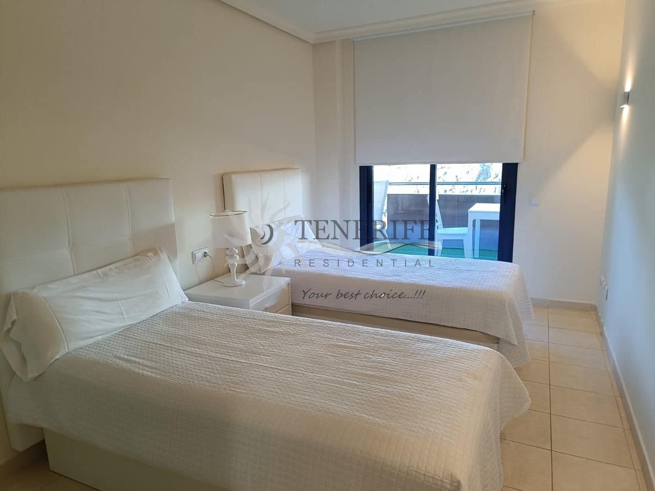 3 bedroom Flat for sale in Los Gigantes with garage - € 525,000 (Ref: 9807232)