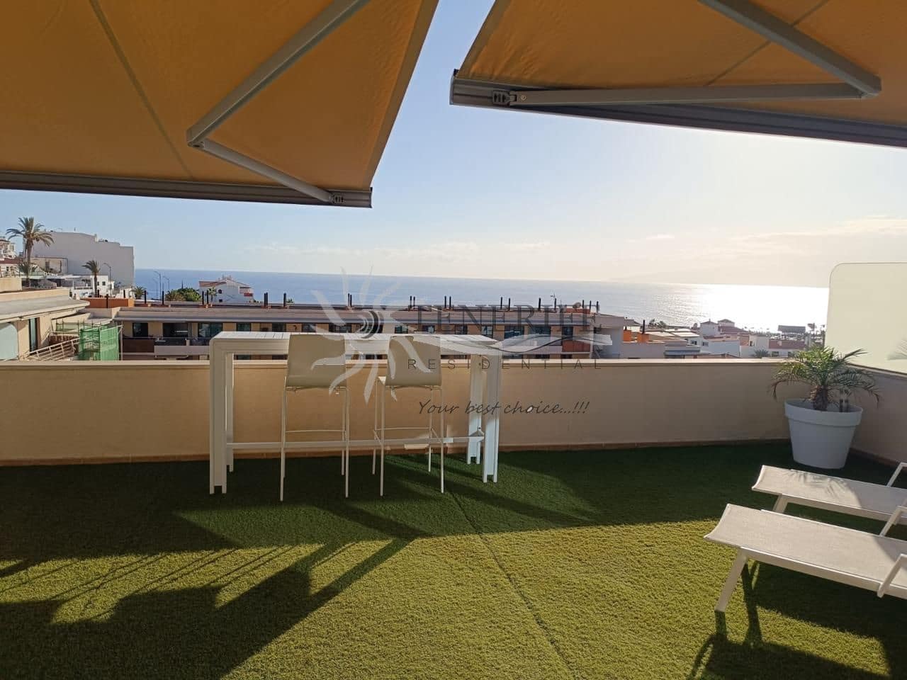 3 bedroom Flat for sale in Los Gigantes with garage - € 525,000 (Ref: 9807232)