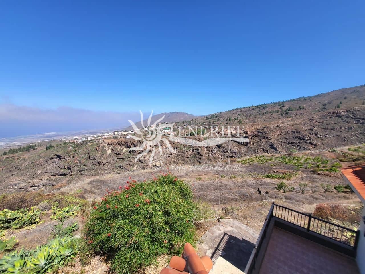 4 Zimmer Villa zu verkaufen in Adeje - 890.000 € (Ref: 9807235)