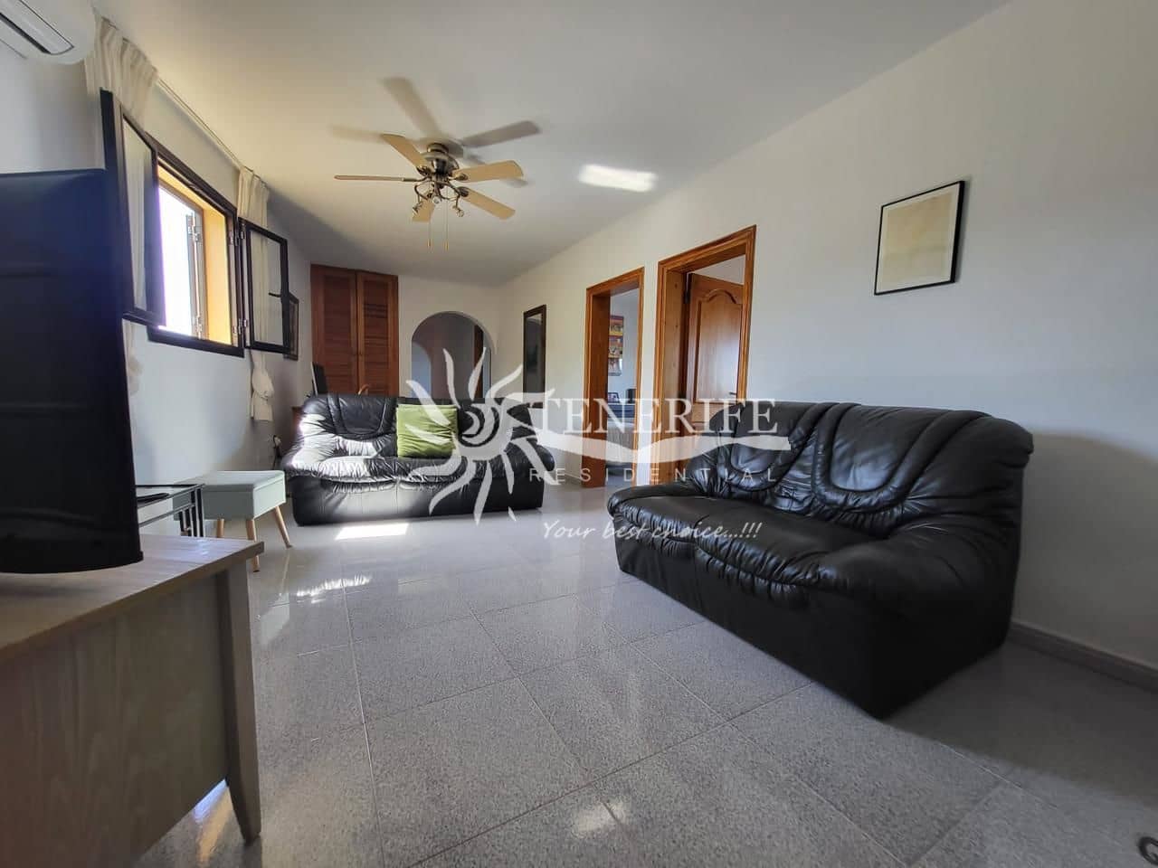 4 Zimmer Villa zu verkaufen in Adeje - 890.000 € (Ref: 9807235)