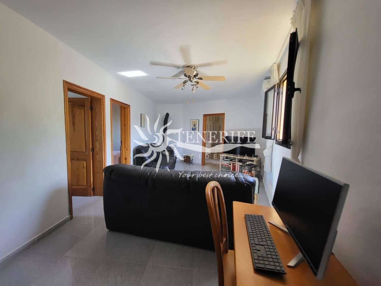 4 Zimmer Villa zu verkaufen in Adeje - 890.000 € (Ref: 9807235)