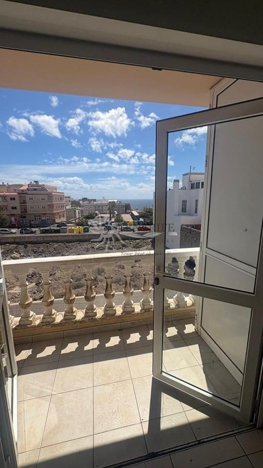 2 bedroom Flat for sale in Los Abrigos - € 230,000 (Ref: 9827700)