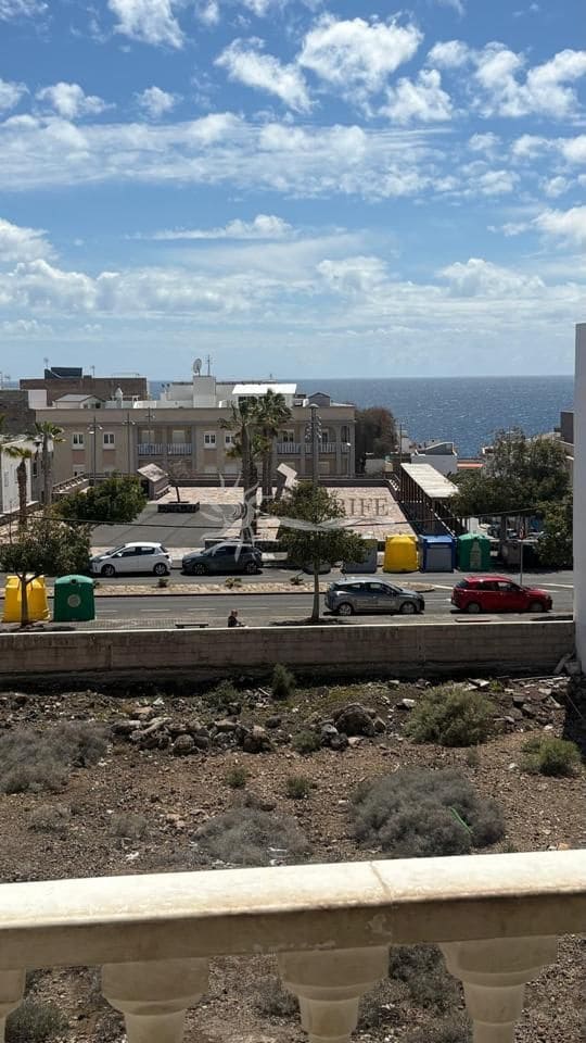 2 bedroom Flat for sale in Los Abrigos - € 230,000 (Ref: 9827700)