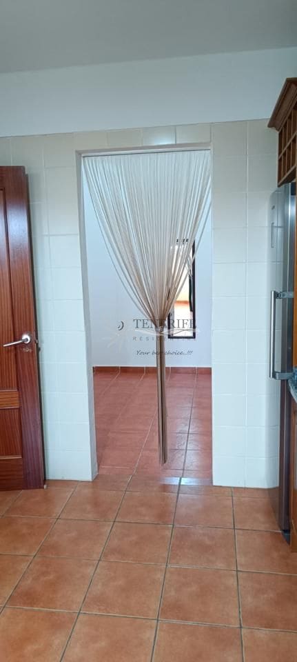 3 slaapkamer Villa te koop in Adeje met garage - € 368.000 (Ref: 9844579)