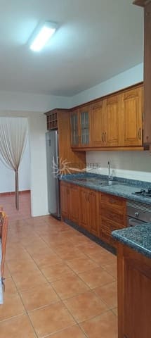 3 slaapkamer Villa te koop in Casco Urbano, Adeje met garage - € 368.000 (Ref: 9844579)