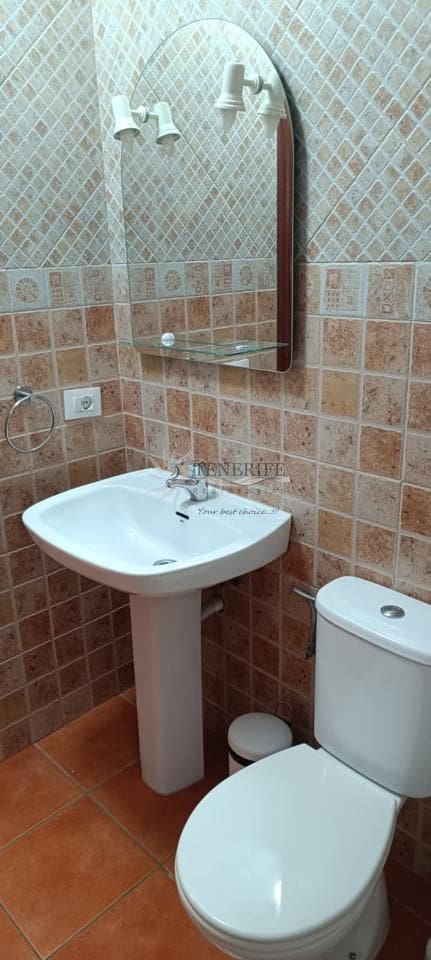 3 slaapkamer Villa te koop in Adeje met garage - € 368.000 (Ref: 9844579)