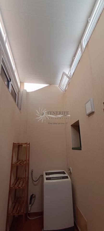 3 slaapkamer Villa te koop in Adeje met garage - € 368.000 (Ref: 9844579)