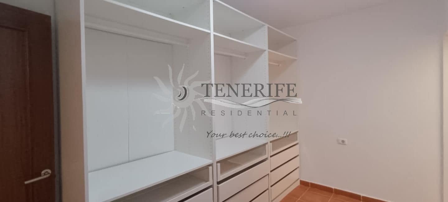 3 slaapkamer Villa te koop in Adeje met garage - € 368.000 (Ref: 9844579)