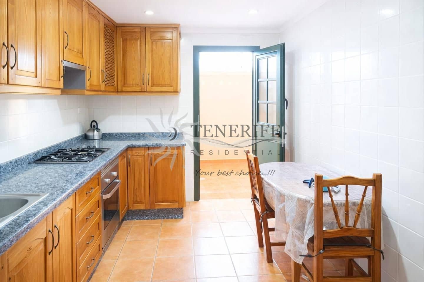 3 slaapkamer Villa te koop in Adeje met garage - € 368.000 (Ref: 9844579)