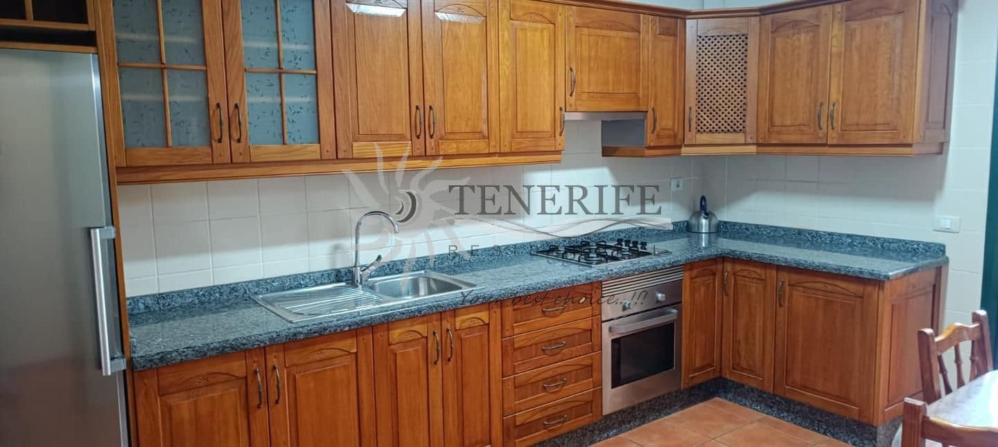 3 slaapkamer Villa te koop in Adeje met garage - € 368.000 (Ref: 9844579)