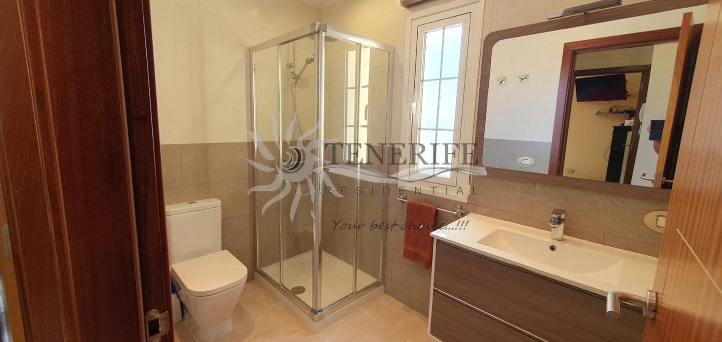3 bedroom Villa for sale in Costa Adeje with pool garage - € 1,600,000 (Ref: 9865961)