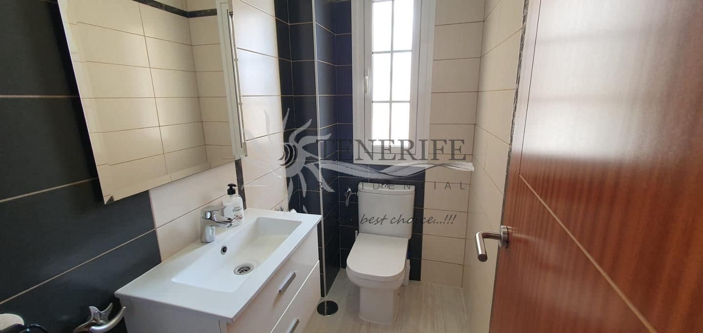 3 bedroom Villa for sale in Costa Adeje with pool garage - € 1,600,000 (Ref: 9865961)