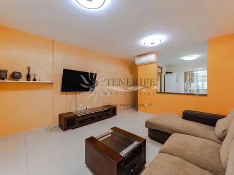 4 sovrum Villa till salu i Adeje med garage - 630 000 € (Ref: 9914882)
