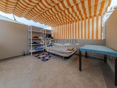 4 sovrum Villa till salu i Adeje med garage - 630 000 € (Ref: 9914882)