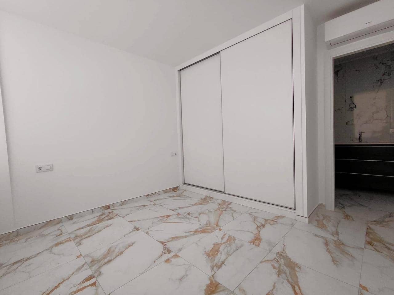 2 chambre Appartement à vendre à Playa de las Americas - 368 000 € (Ref: 9944540)