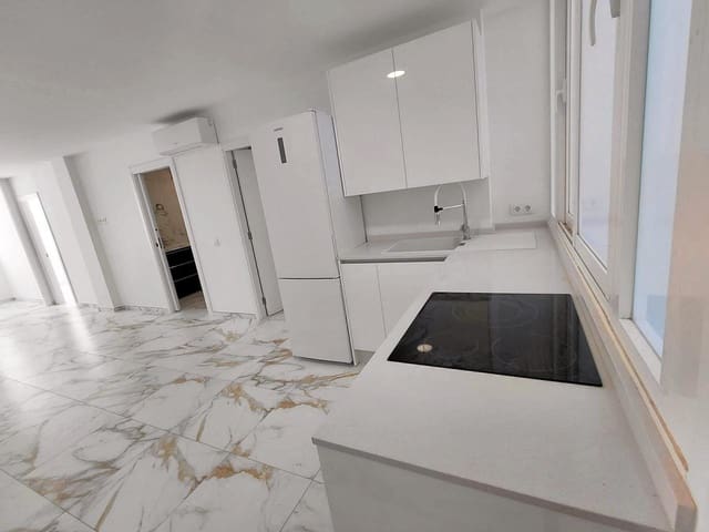 2 slaapkamer Flat te koop in Playa de las Americas, Arona - € 368.000 (Ref: 9944540)